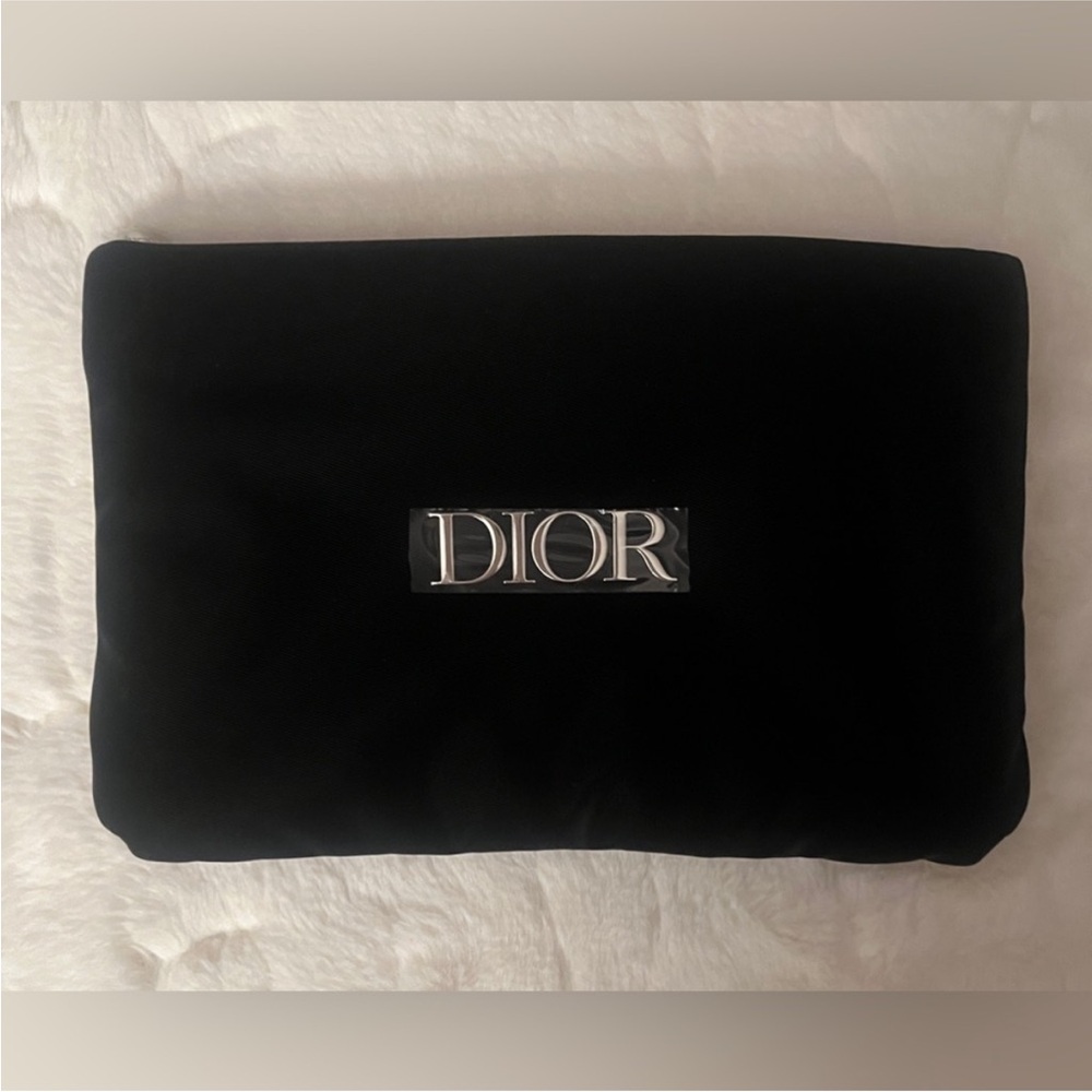 2024 CHRISTIAN DIOR NOVELTY CLUTCH POUCH!!
GREAT MOTHER’S DAY GIFT❤️❤️